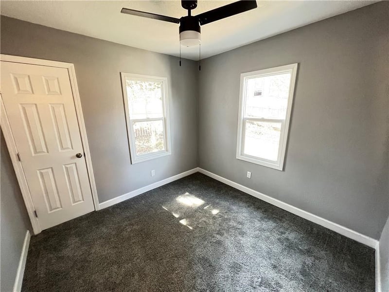 11117 15th St, Independence, MO 64052