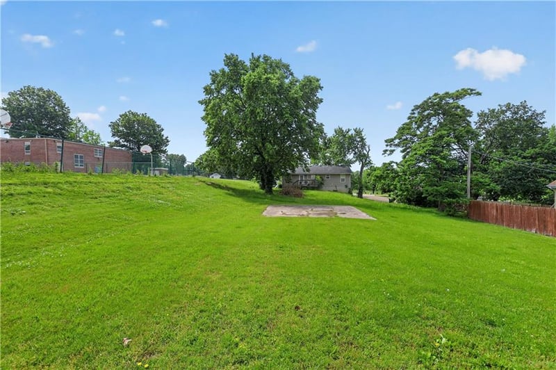 4509 NE 44th Ter, Kansas City, MO 64117