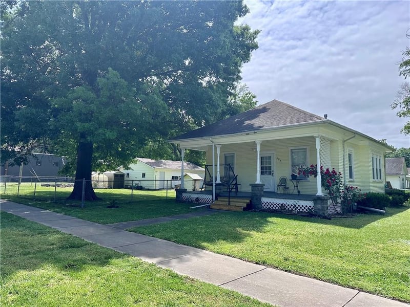 404 Wilson St, Ottawa, KS 66067