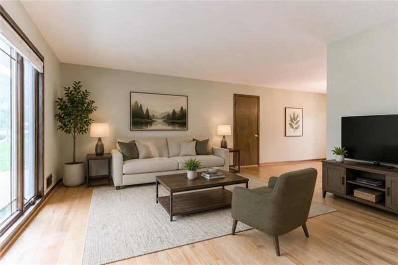 7239 Lowell Dr, Overland Park, KS 66204