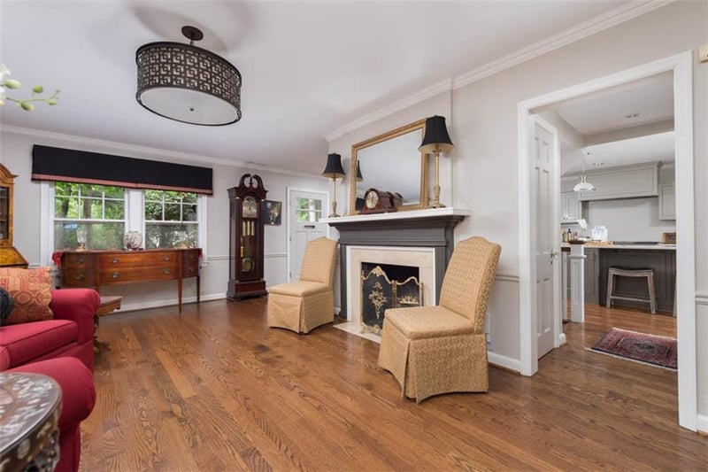 8033 Meadow Ln, Leawood, KS 66206