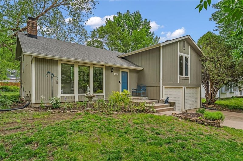 1916 Atchison Ave, Lawrence, KS 66047