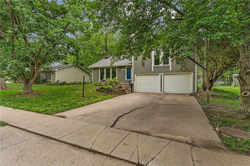 1916 Atchison Ave, Lawrence, KS 66047