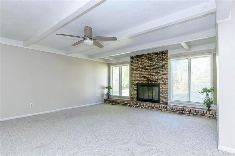 8920 81st St, Raytown, MO 64138