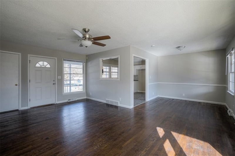 7857 James A Reed Rd, Kansas City, MO 64138