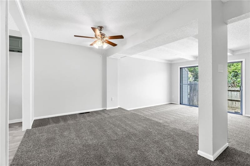 11902 E 59th Ter, Kansas City, MO 64133