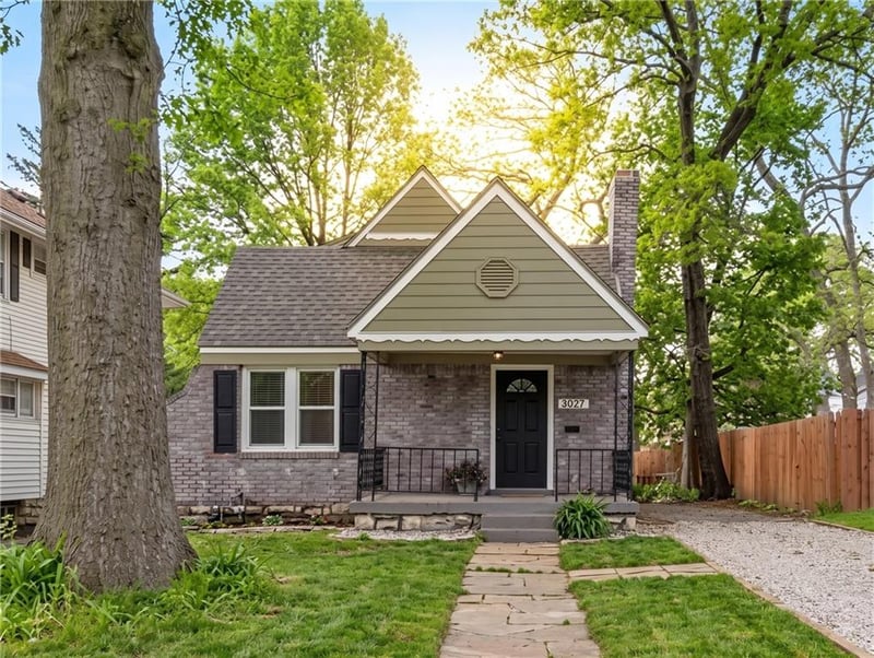 1133 75th St, Kansas City, MO 64131