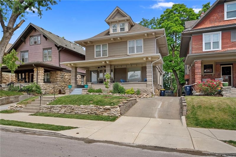 3641 Central St, Kansas City, MO 64111