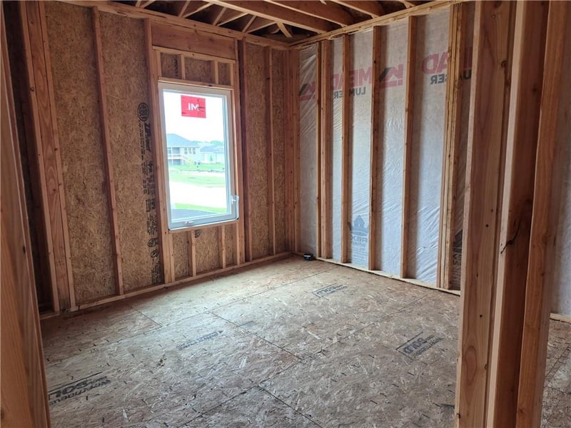 4525 145th Ct, Basehor, KS 66007