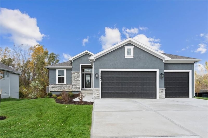 4525 145th Ct, Basehor, KS 66007