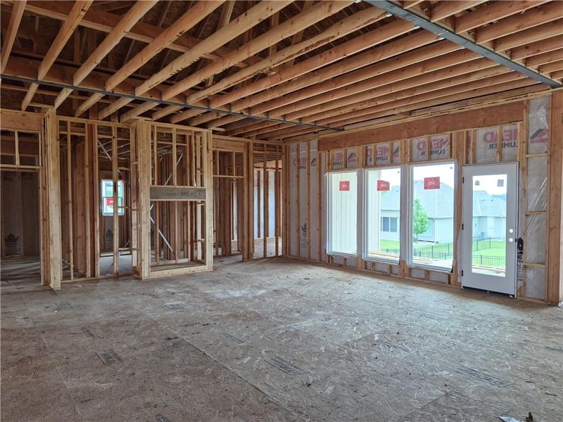 4525 145th Ct, Basehor, KS 66007