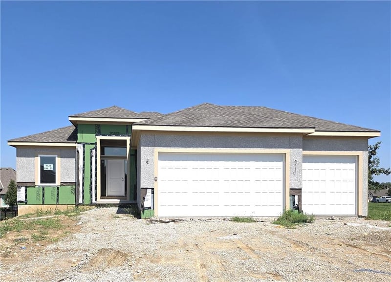 4525 145th Ct, Basehor, KS 66007