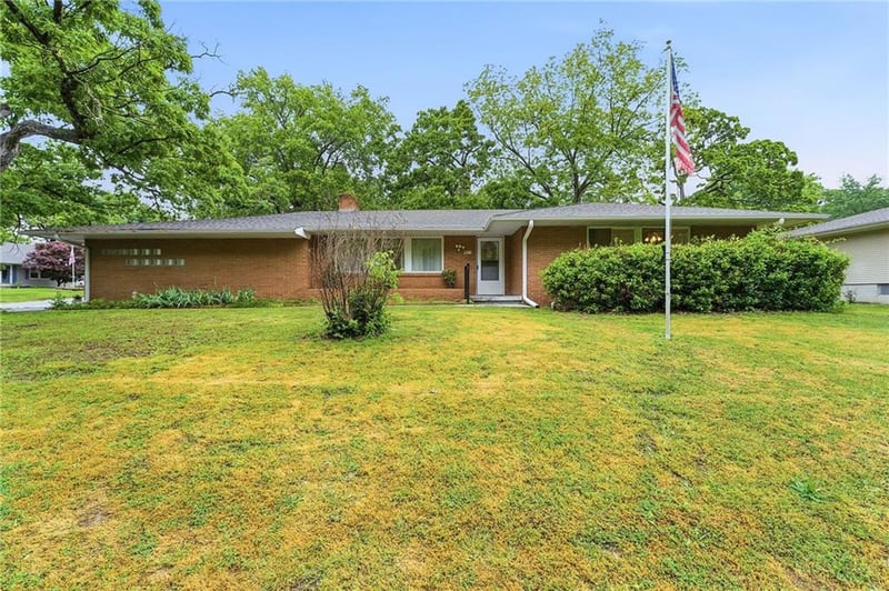 711 Montgomery St, Clinton, MO 64735