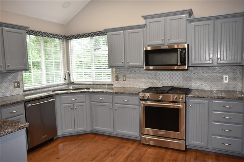 3800 Richmond Dr, Leavenworth, KS 66048