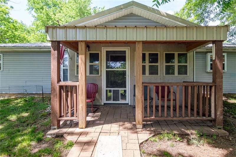 3315 Lostine Rd, Columbus, KS 66725