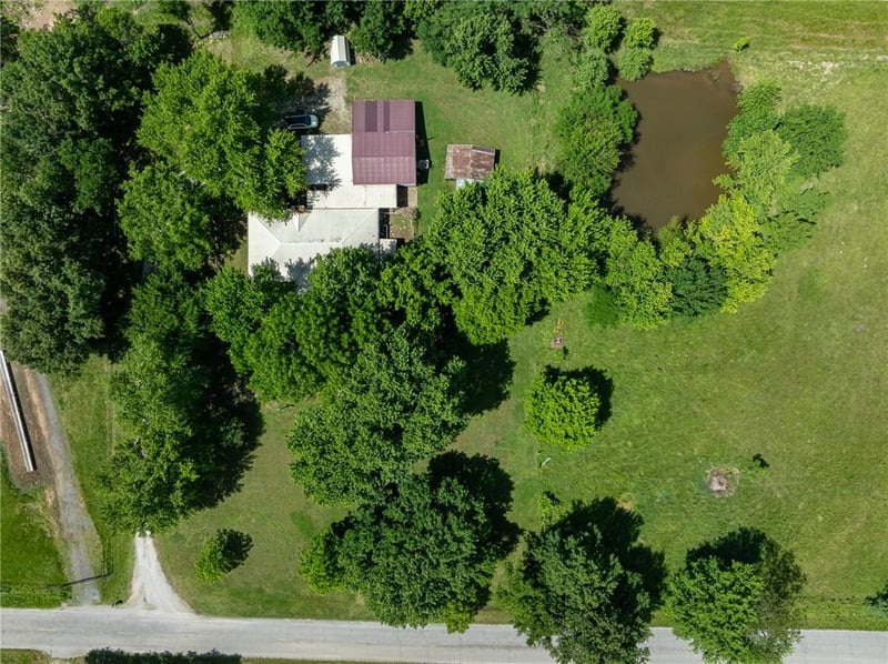 3315 Lostine Rd, Columbus, KS 66725