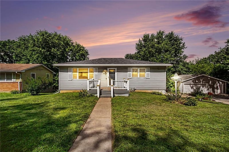 5808 Pleasant Ave, St Joseph, MO 64503