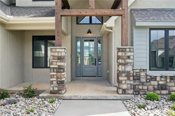 2728 NE 91st Pl, Kansas City, MO 64156