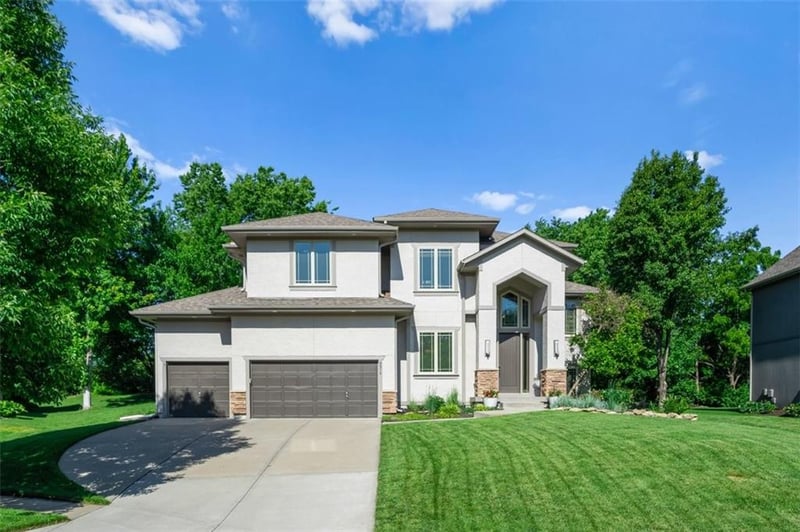 9914 Woodstock St, Lenexa, KS 66220