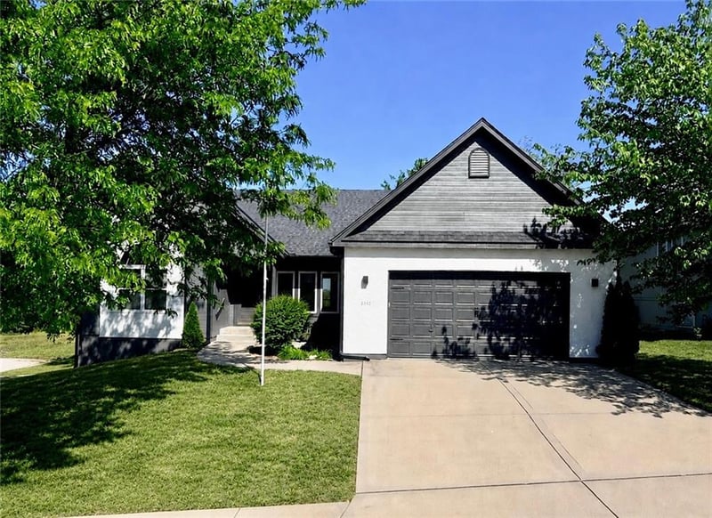 2312 NE 24th St, Blue Springs, MO 64029