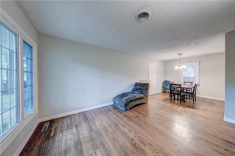 8725 Stearns Ave, Overland Park, KS 66214