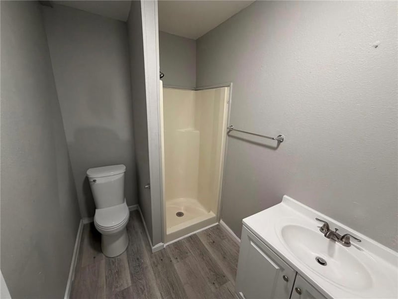 3813 42nd Ter, Kansas City, MO 64117