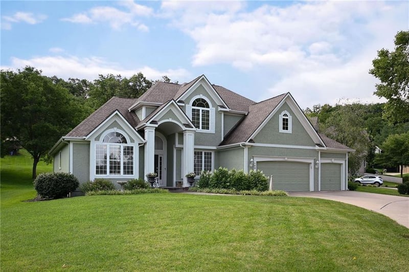 149 Misty Meadow Cir, Lee's Summit, MO 64064
