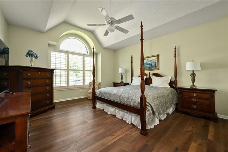 149 Misty Meadow Cir, Lee's Summit, MO 64064