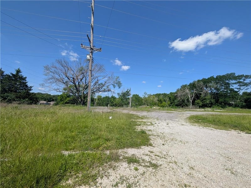 801 State St, Knob Noster, MO 65336