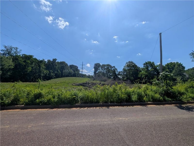 801 State St, Knob Noster, MO 65336