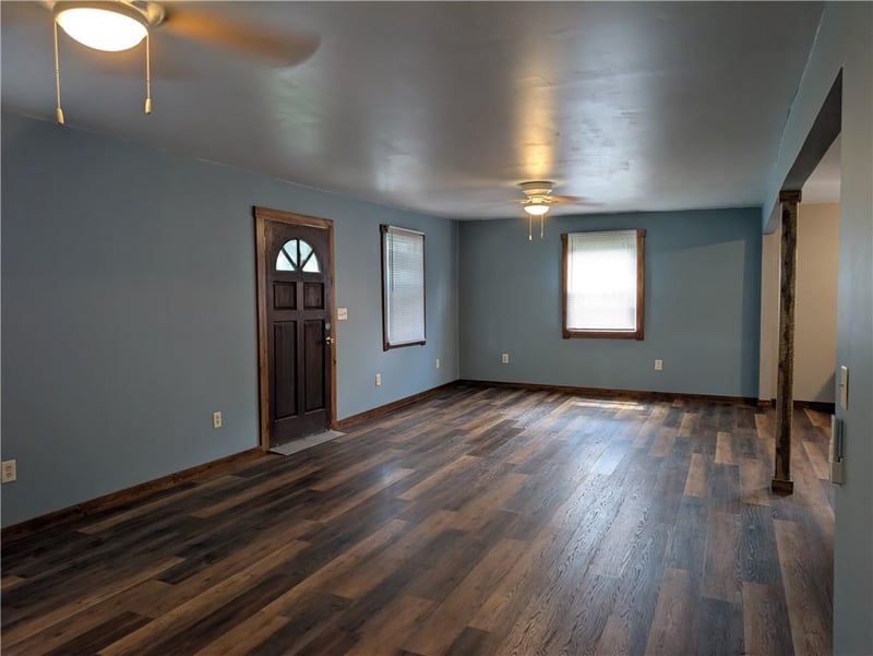 105 Colorado St, Windsor, MO 65360