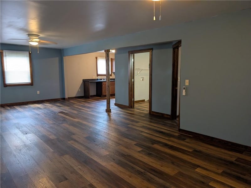 105 Colorado St, Windsor, MO 65360