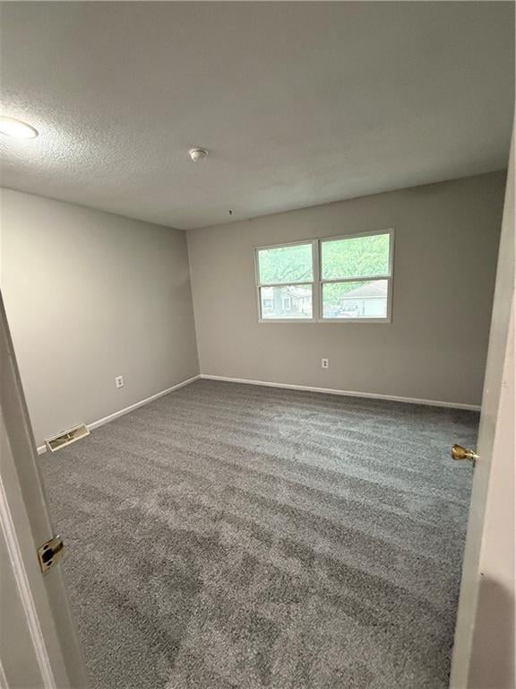 515 Cardinal Dr, Olathe, KS 66062