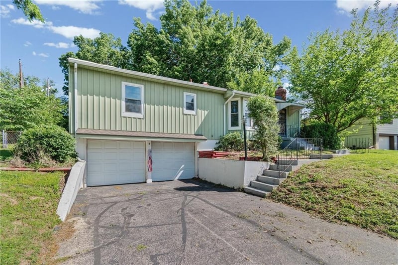 4906 35th St, Kansas City, MO 64117