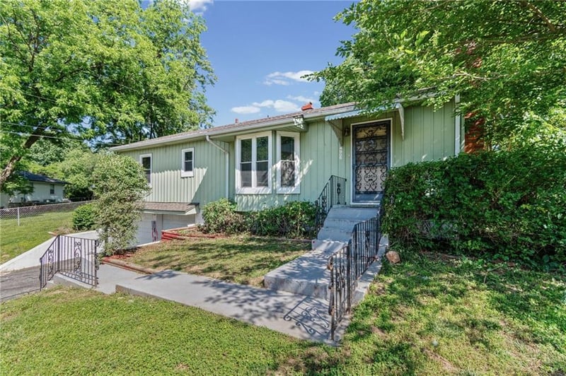 4906 35th St, Kansas City, MO 64117