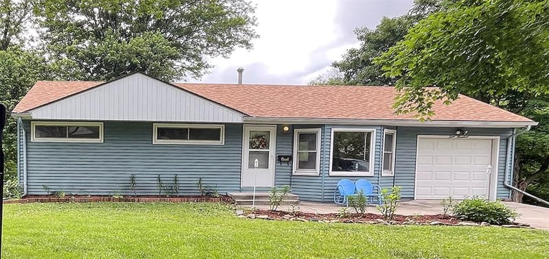 400 Lacy Ln, Belton, MO 64012