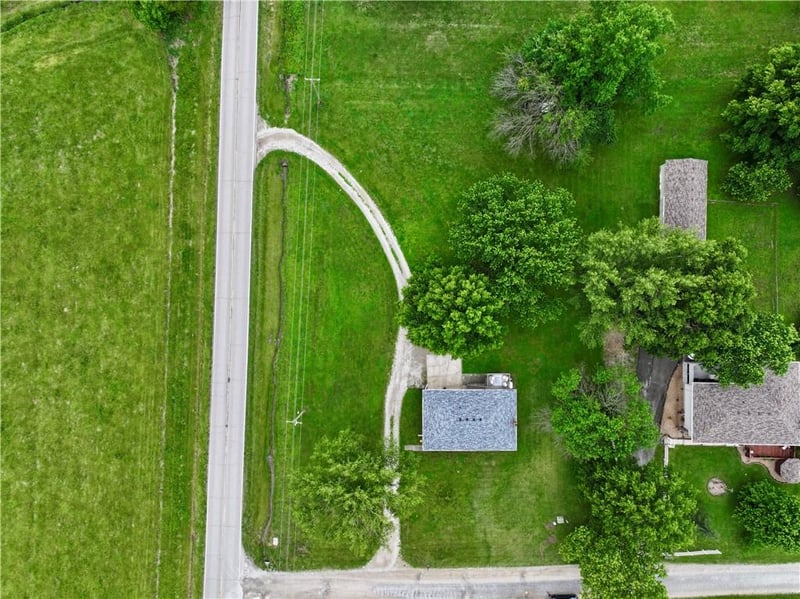 452 111 Rd, Warrensburg, MO 64093