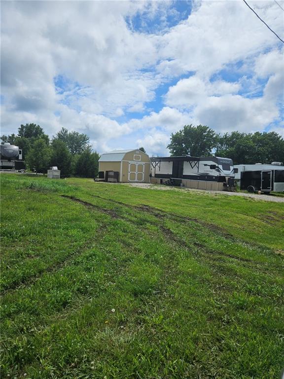 6 Greenwood Ln, Linn Valley, KS 66040