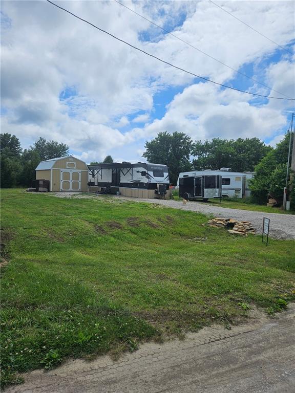 6 Greenwood Ln, Linn Valley, KS 66040