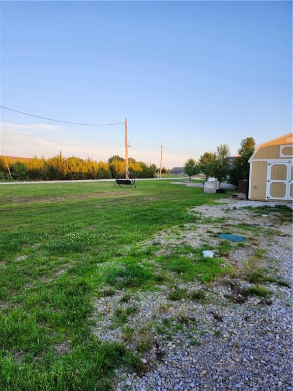 6 Greenwood Ln, Linn Valley, KS 66040