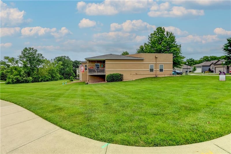 801 Sonora Valley Cir, Blue Springs, MO 64014