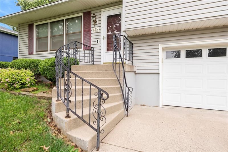 412 Creach Dr, Warrensburg, MO 64093