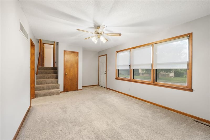 412 Creach Dr, Warrensburg, MO 64093