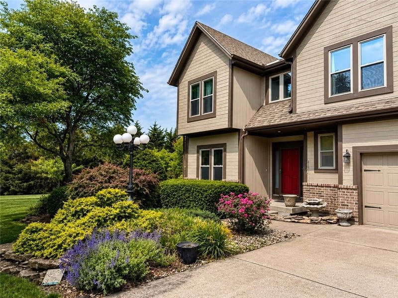21600 Lackman Rd, Spring Hill, KS 66083