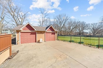 22 NW 101st Pl, Kansas City, MO 64155