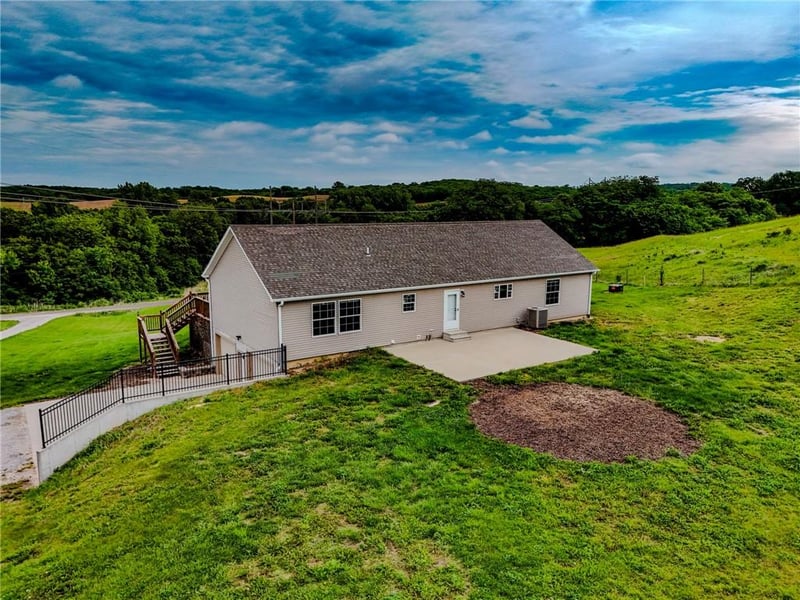 130 Sparta Rd, Faucett, MO 64448