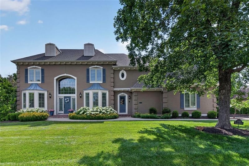 13101 Walmer St, Overland Park, KS 66209