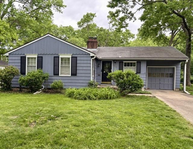 4909 Tomahawk Rd, Prairie Village, KS 66208