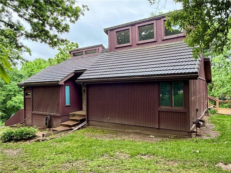 21101 Bittersweet Dr, Lenexa, KS 66220