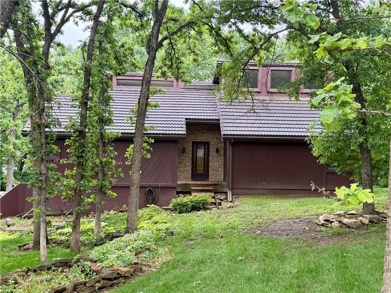 21101 Bittersweet Dr, Lenexa, KS 66220